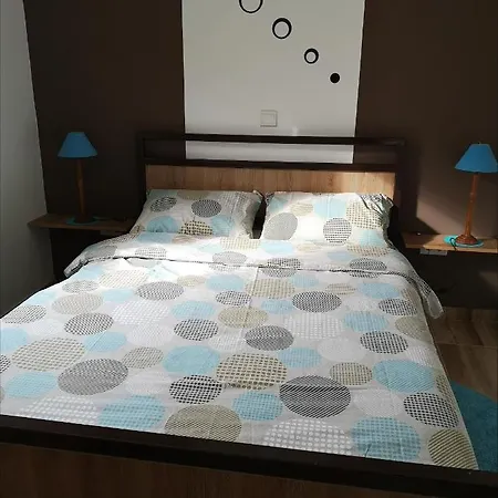 Blue Lagoon Apartment *