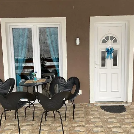 Blue Lagoon Apartment