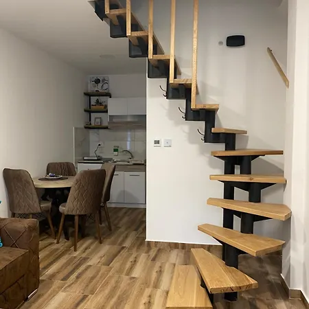 Blue Lagoon Apartment *