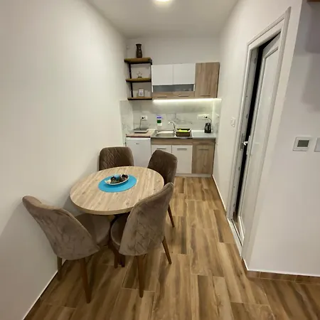 Apartment Blue Lagoon Crni Vrh