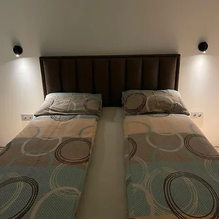 Blue Lagoon Apartment *