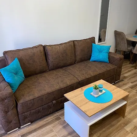 Blue Lagoon Apartment Crni Vrh