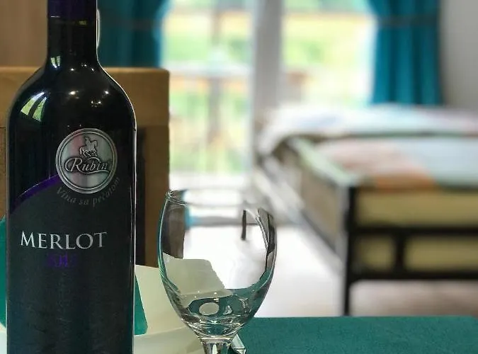 Blue Lagoon Crni Vrh