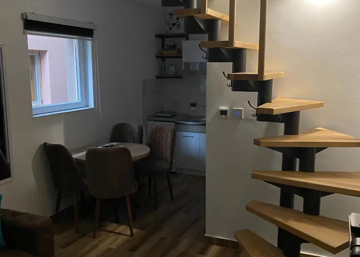 Blue Lagoon Crni Vrh