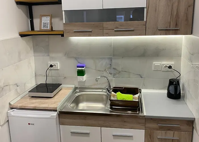 Blue Lagoon * Crni Vrh